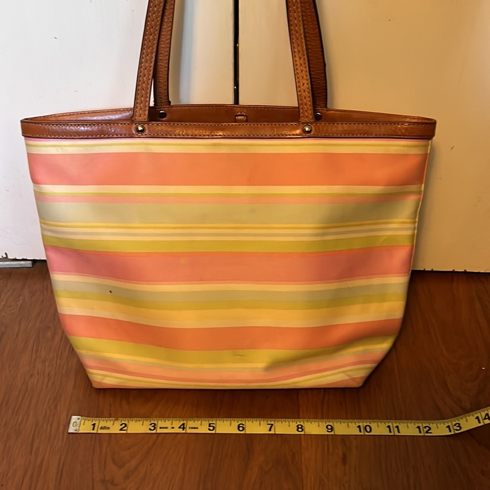 Retro spring coach small tote - Picture 2 of 6